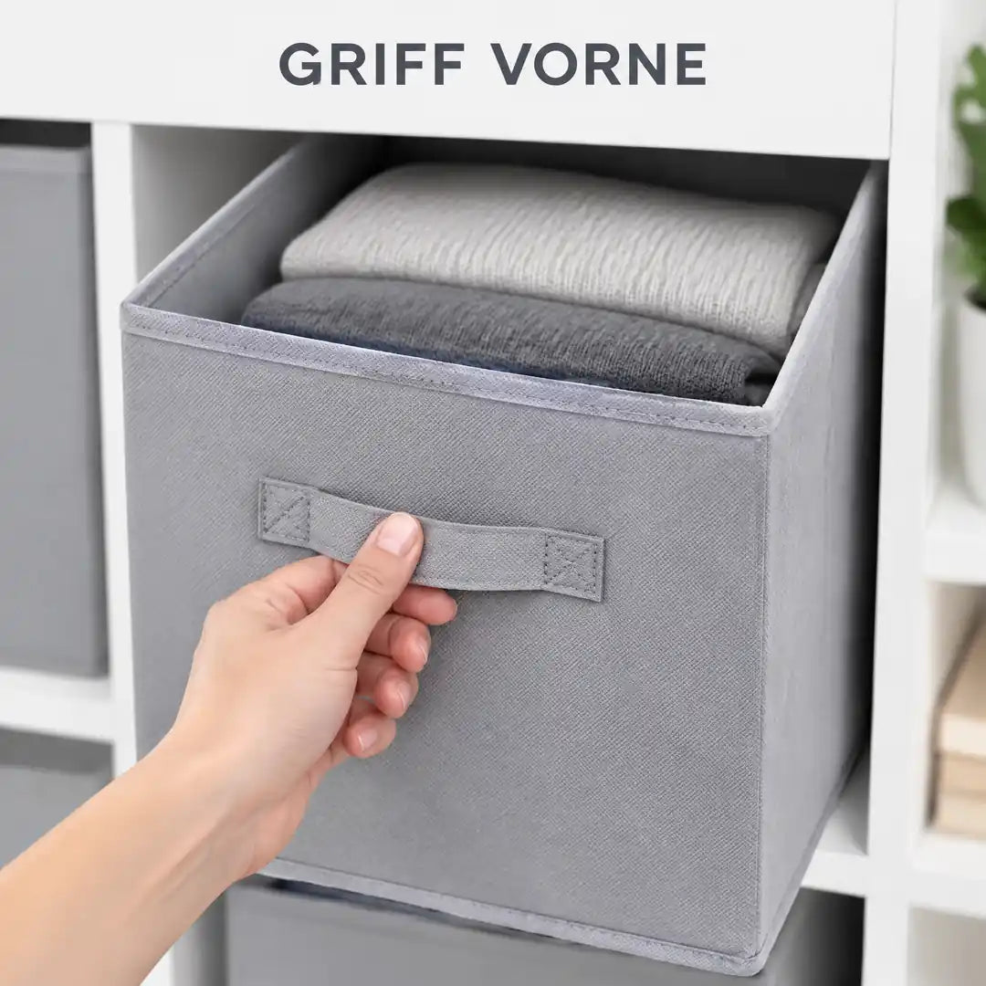 Stoffbox am Griff aus dem Regalfach ziehen